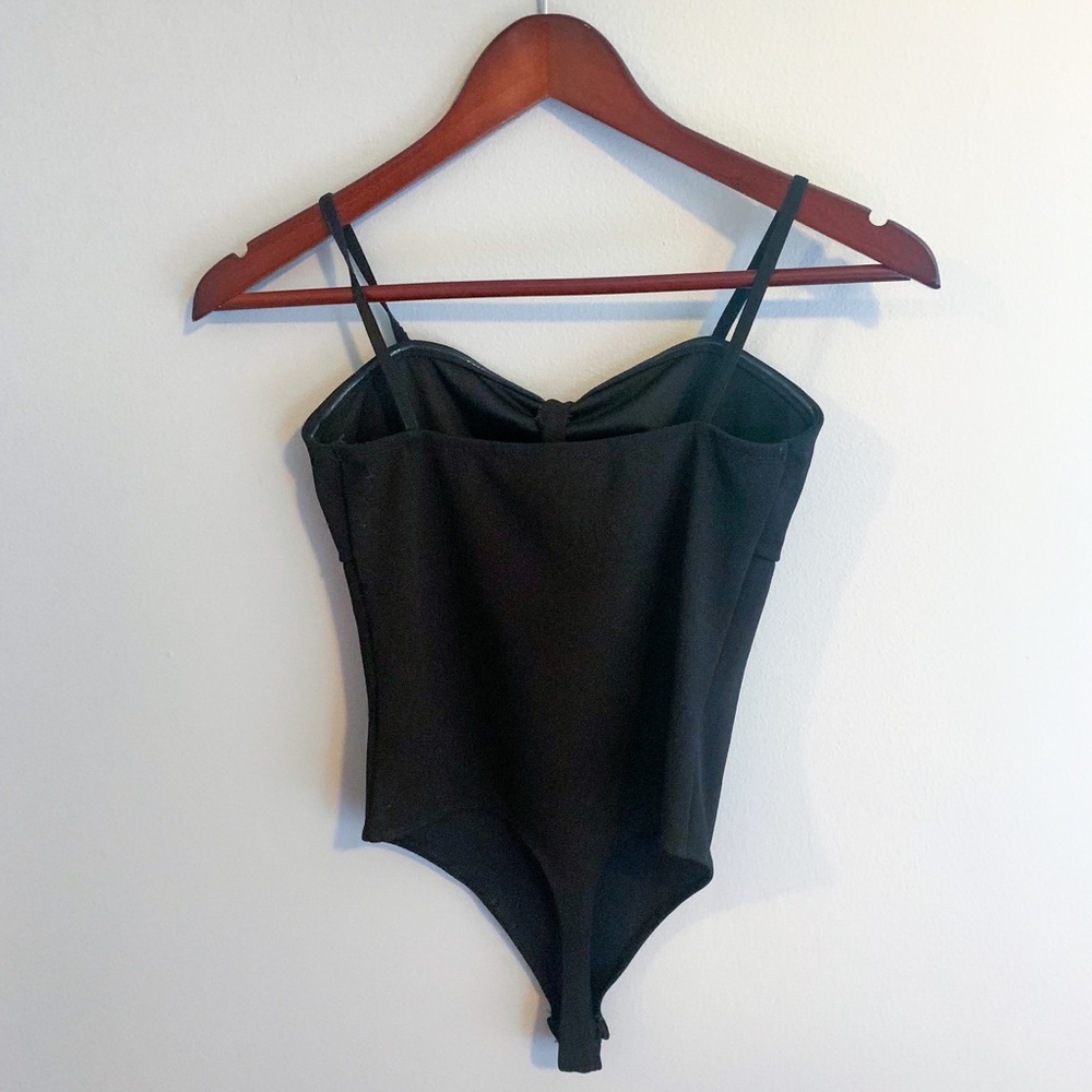Express black key hole bodysuit - Picture 3 of 6